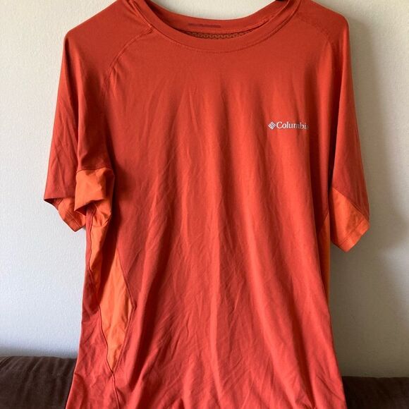 Mens Columbia Athletic Outdoors Tshirt - Picture 1 of 3